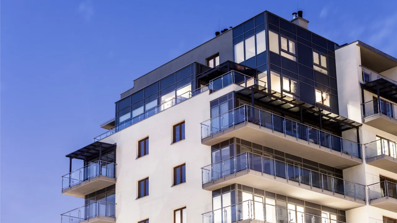 Modern luxurious property