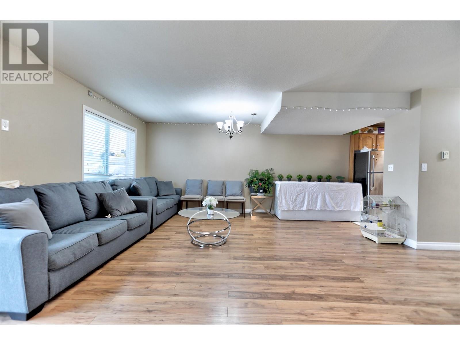 property living room 3